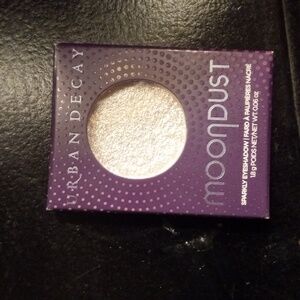 Urban Decay- Moondust eyeshadow- Cosmic